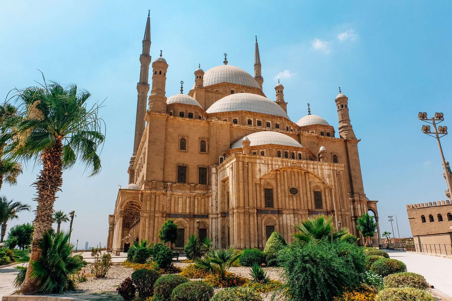 tourist sights in cairo